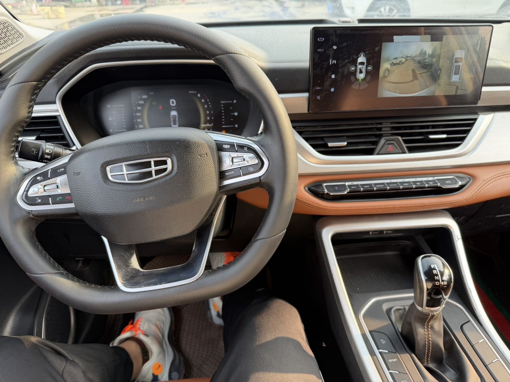 GEELY Vision X6 2019 image de voiture #4