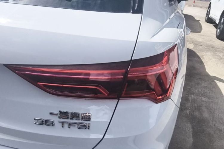 Audi Q3 2023 #8 Audi Q3 2023 car image #8