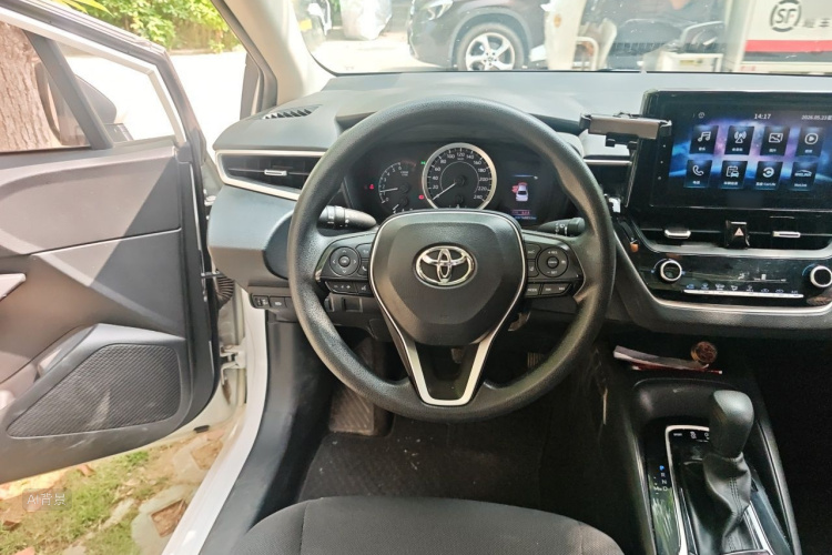 Toyota Corolla 2020 #12 Toyota Corolla 2020 car image #12