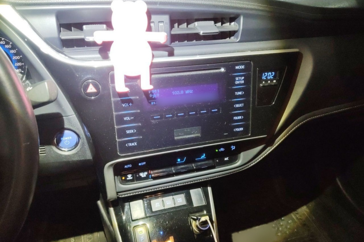 Toyota Corolla 2017 #17 Toyota Corolla 2017 car image #17
