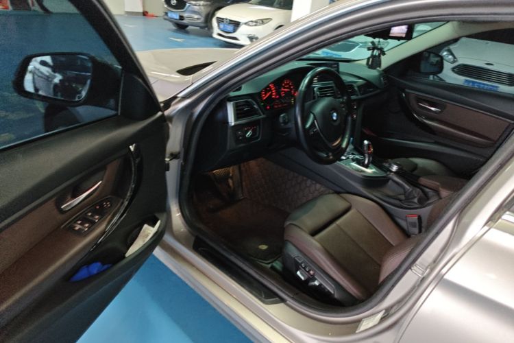 BMW 3 Series 2019 #16 BMW 3 Series 2019 car image #16