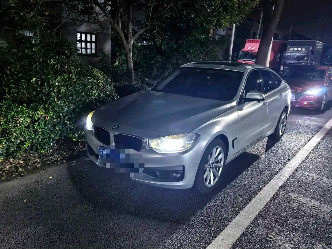 BMW 3 Series GT 2018 BMW 3 Series GT 2018 car image