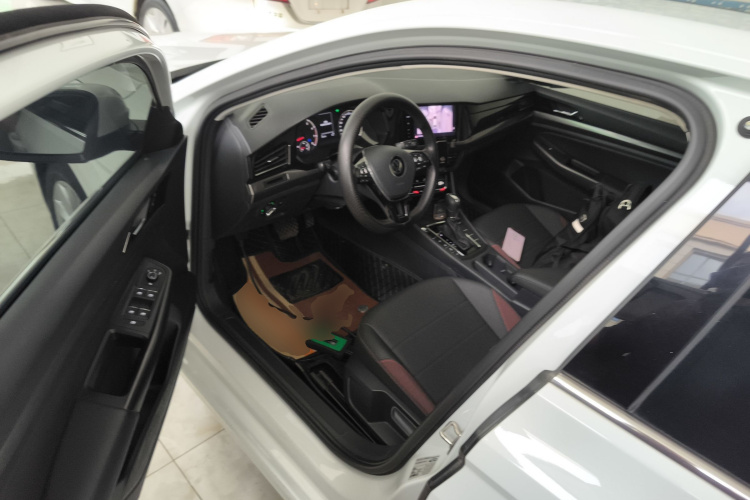 Volkswagen Bora 2021 immagine di auto #16