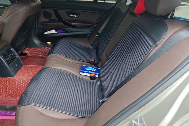 BMW 3 Series 2019 car image #19