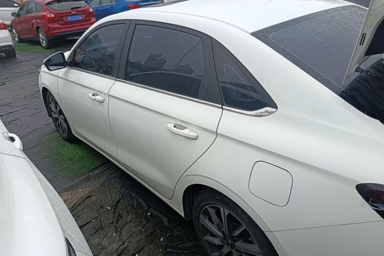 GEELY Emgrand 2022 car image #5