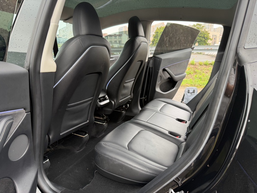 Tesla Model Y 2022 #3 Tesla Model Y 2022 car image #3