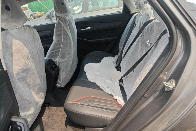 吉利汽车 缤瑞 2026 汽车图片 #17