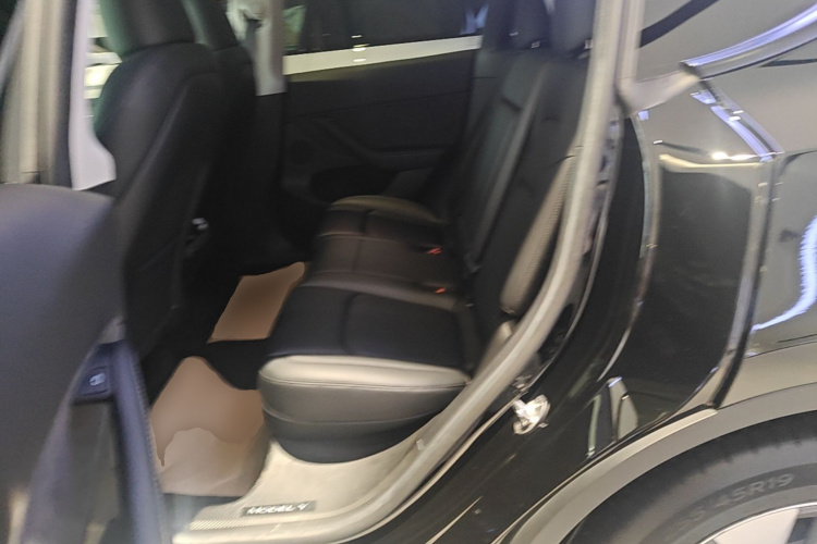 Tesla Model Y 2023 #17 Tesla Model Y 2023 car image #17