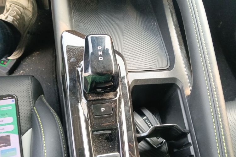 GEELY Coolray 2023 car image #14