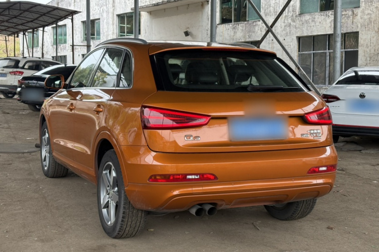 Audi Q3 2016 car image #5