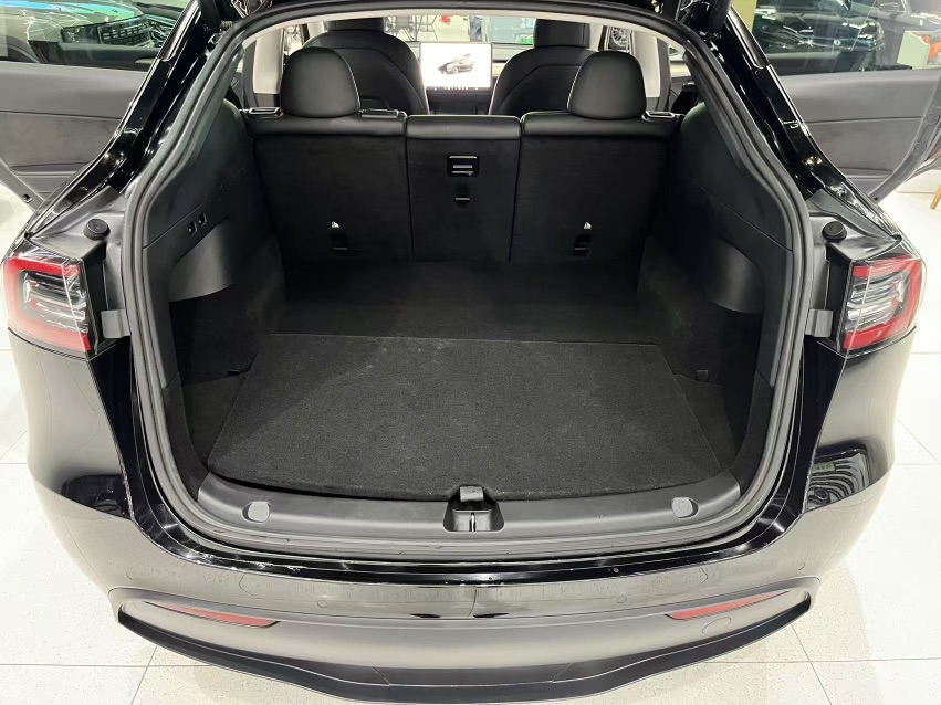 Tesla Model Y 2022 #6 Tesla Model Y 2022 car image #6