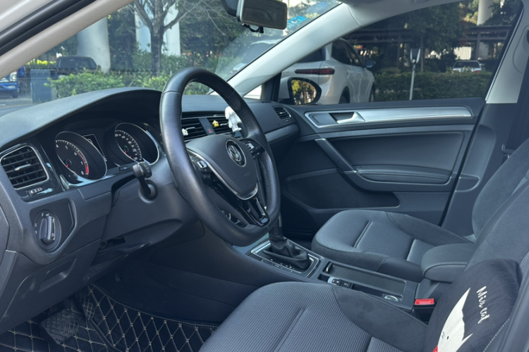 Volkswagen Golf 2019 #13 Volkswagen Golf 2019 car image #13