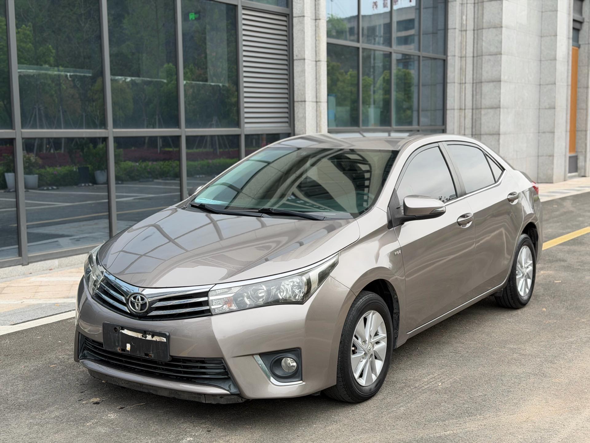 Toyota Corolla 2015 Toyota Corolla 2015 car image