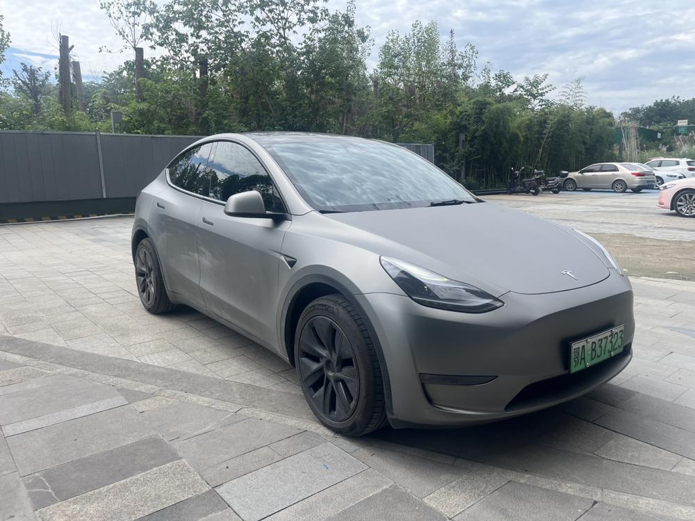 Tesla Model Y 2024 car image #3