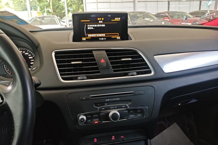 Audi Q3 2019 #13 Audi Q3 2019 car image #13