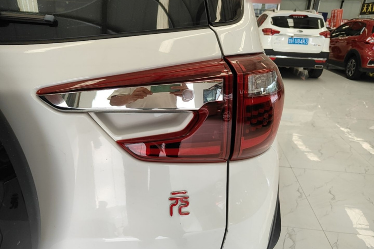 BYD Yuan 2017 car image #8
