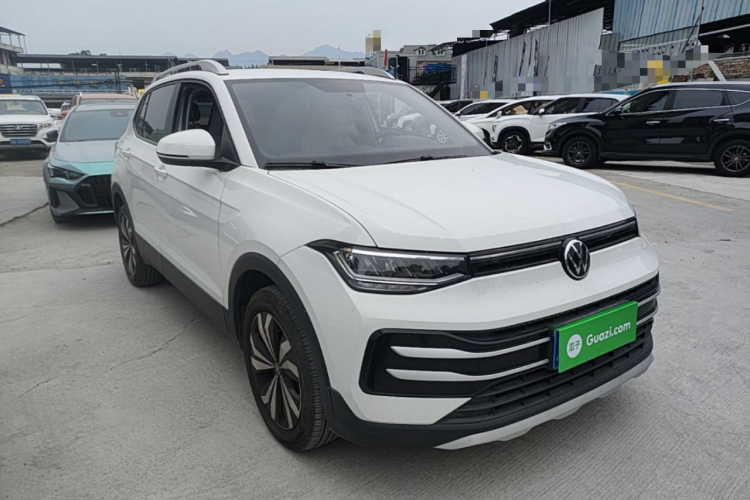 Volkswagen Tharu 2025 car image #4