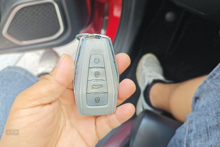 GEELY Coolray 2019 immagine di auto #10