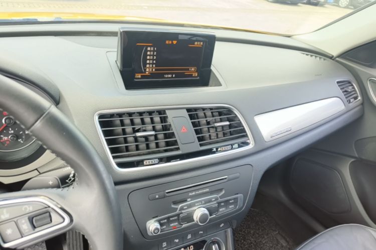 Audi Q3 2017 #13 Audi Q3 2017 car image #13