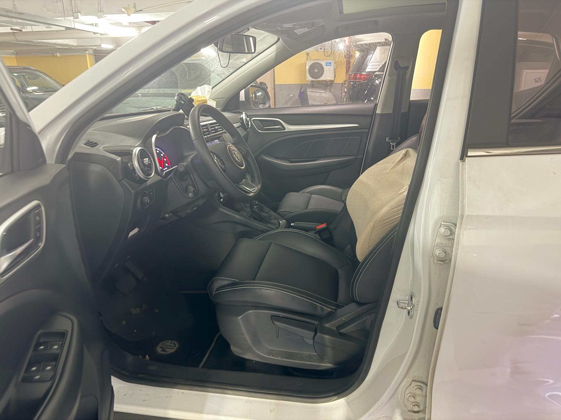MG ZS 2017 #3 MG ZS 2017 car image #3