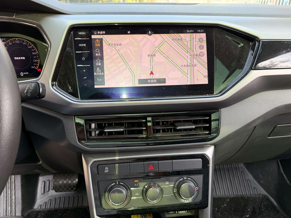 Volkswagen T-Cross 2022 car image #7