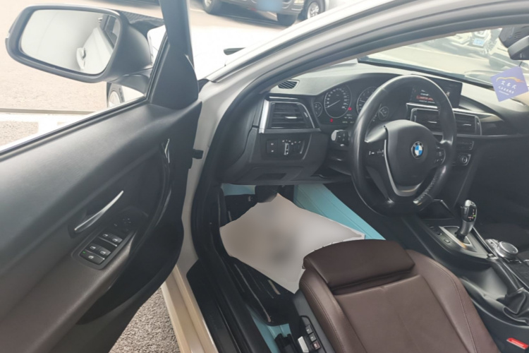 BMW 3 Series 2019 #16 BMW 3 Series 2019 car image #16
