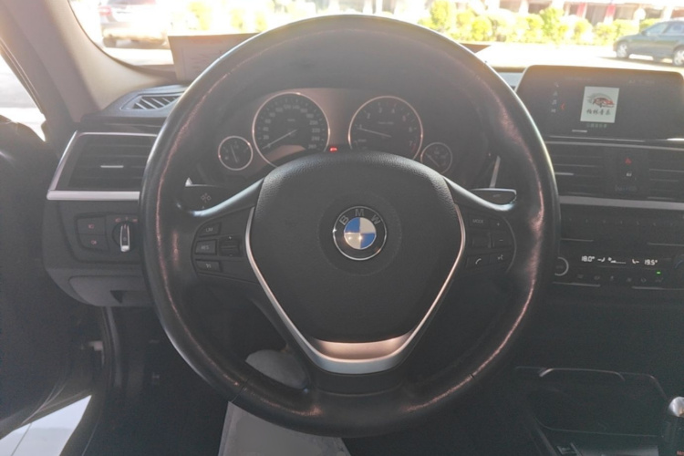 BMW 3 Series 2018 #11 BMW 3 Series 2018 car image #11