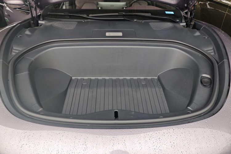 MI SU7 2025 immagine di auto #20