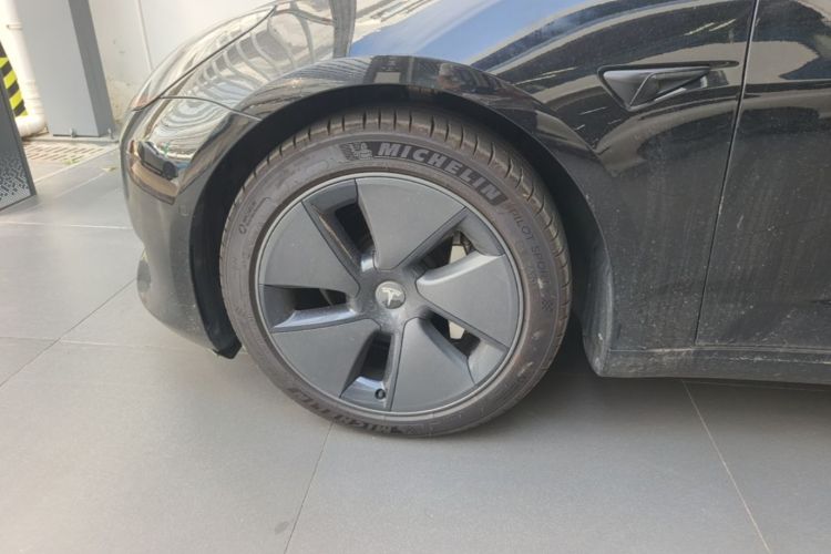 Tesla Model 3 2021 car image #9