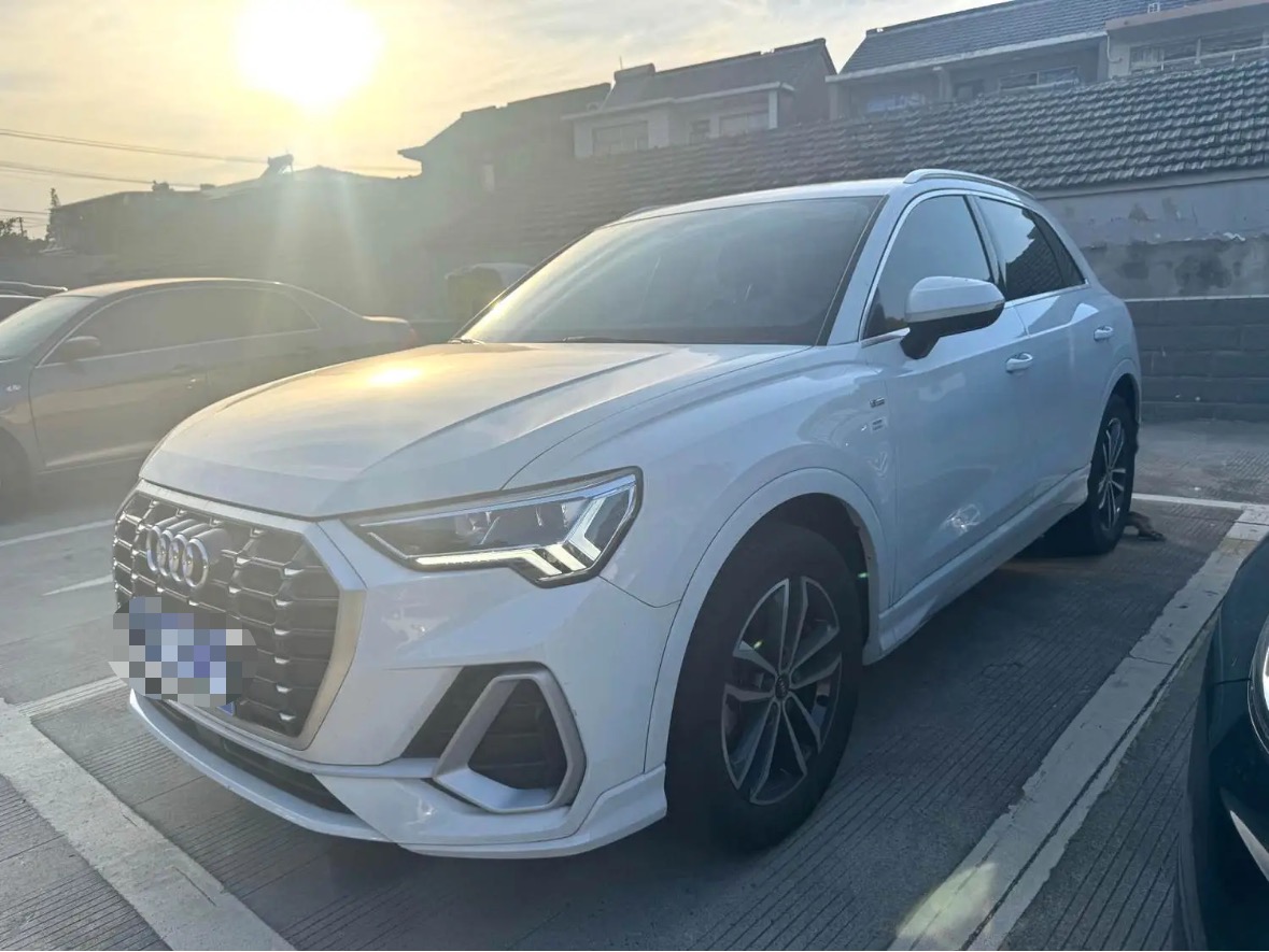 Audi Q3 2023 Audi Q3 2023 car image