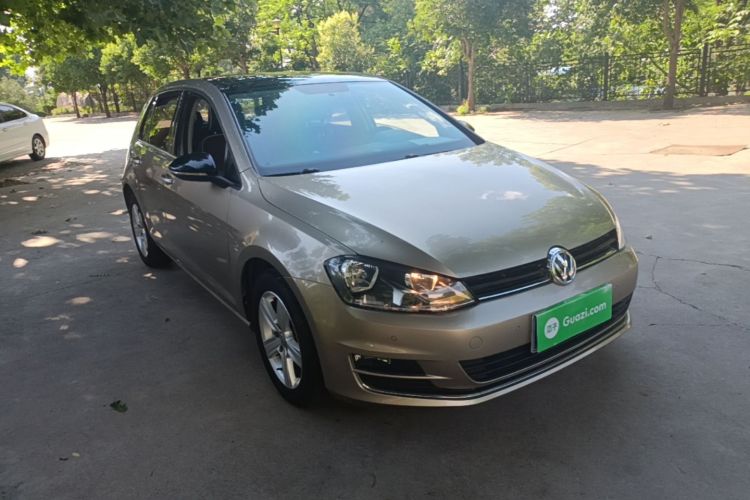 Volkswagen Golf 2017 car image #4