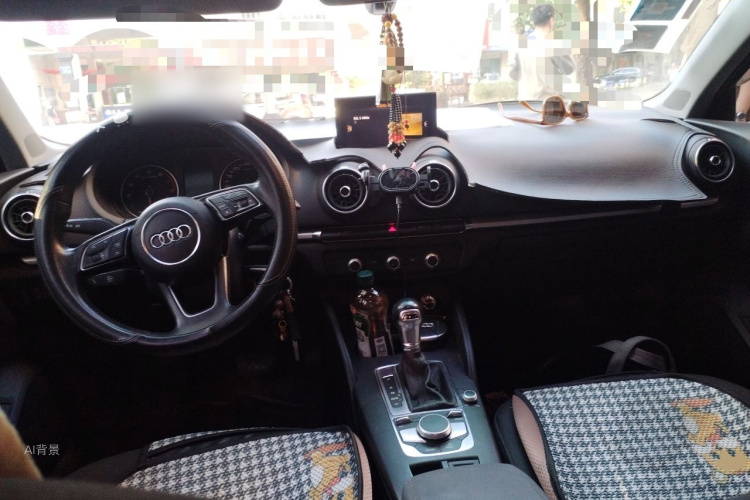 Audi A3 2018 car image #11