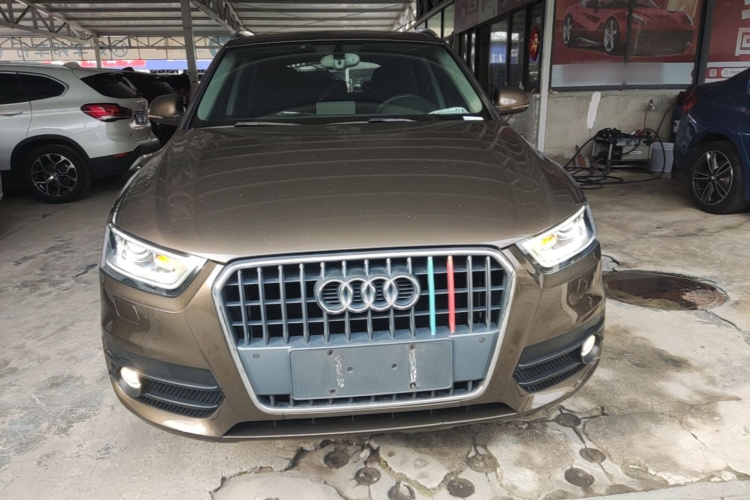 Audi Q3 2016 car image #3