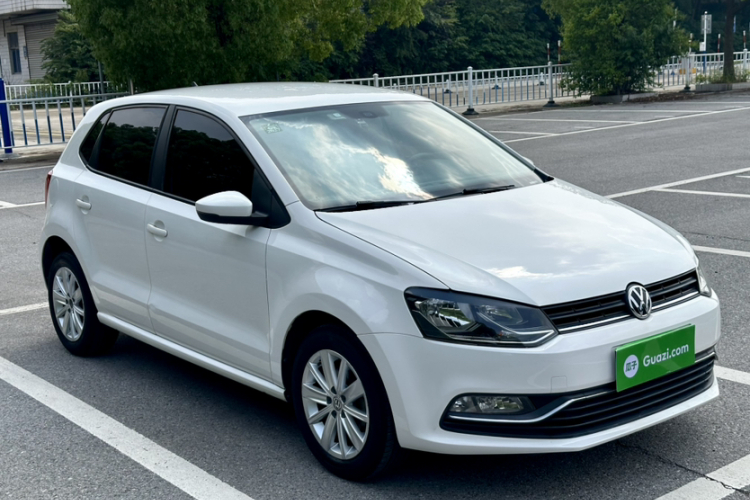 Volkswagen Polo 2015 #11 Volkswagen Polo 2015 car image #11