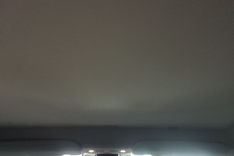 Tesla Model Y 2023 car image #18
