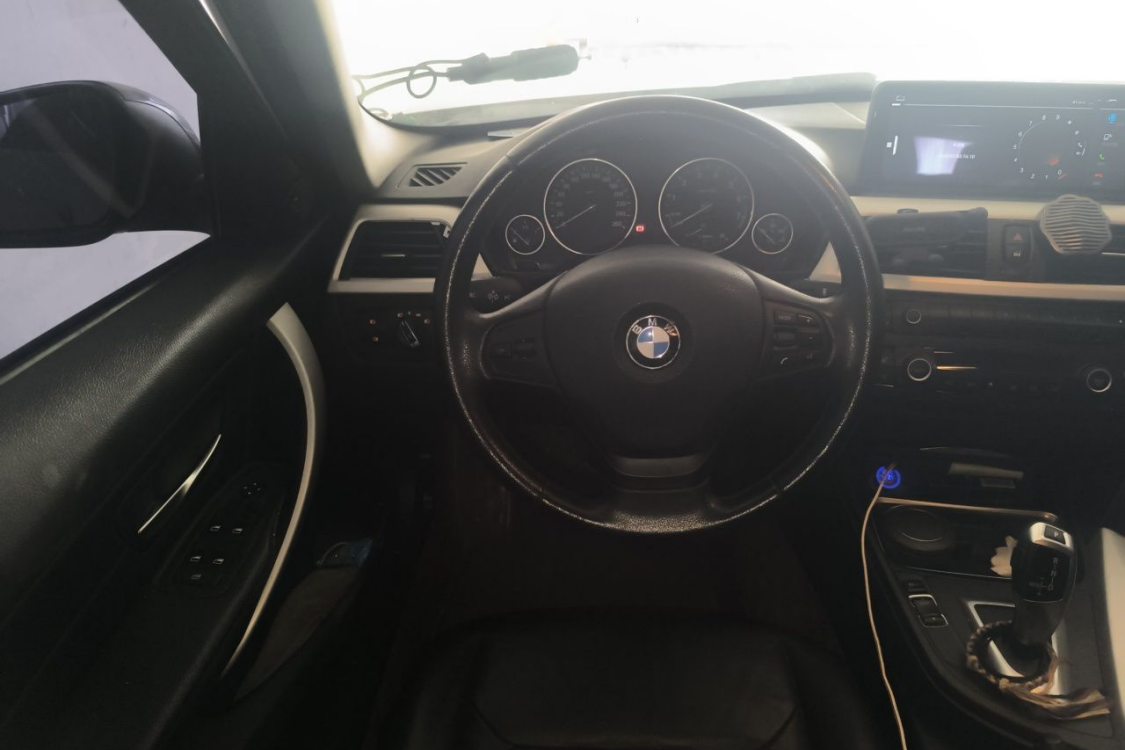 BMW 3 Series 2013 #22 BMW 3 Series 2013 car image #22