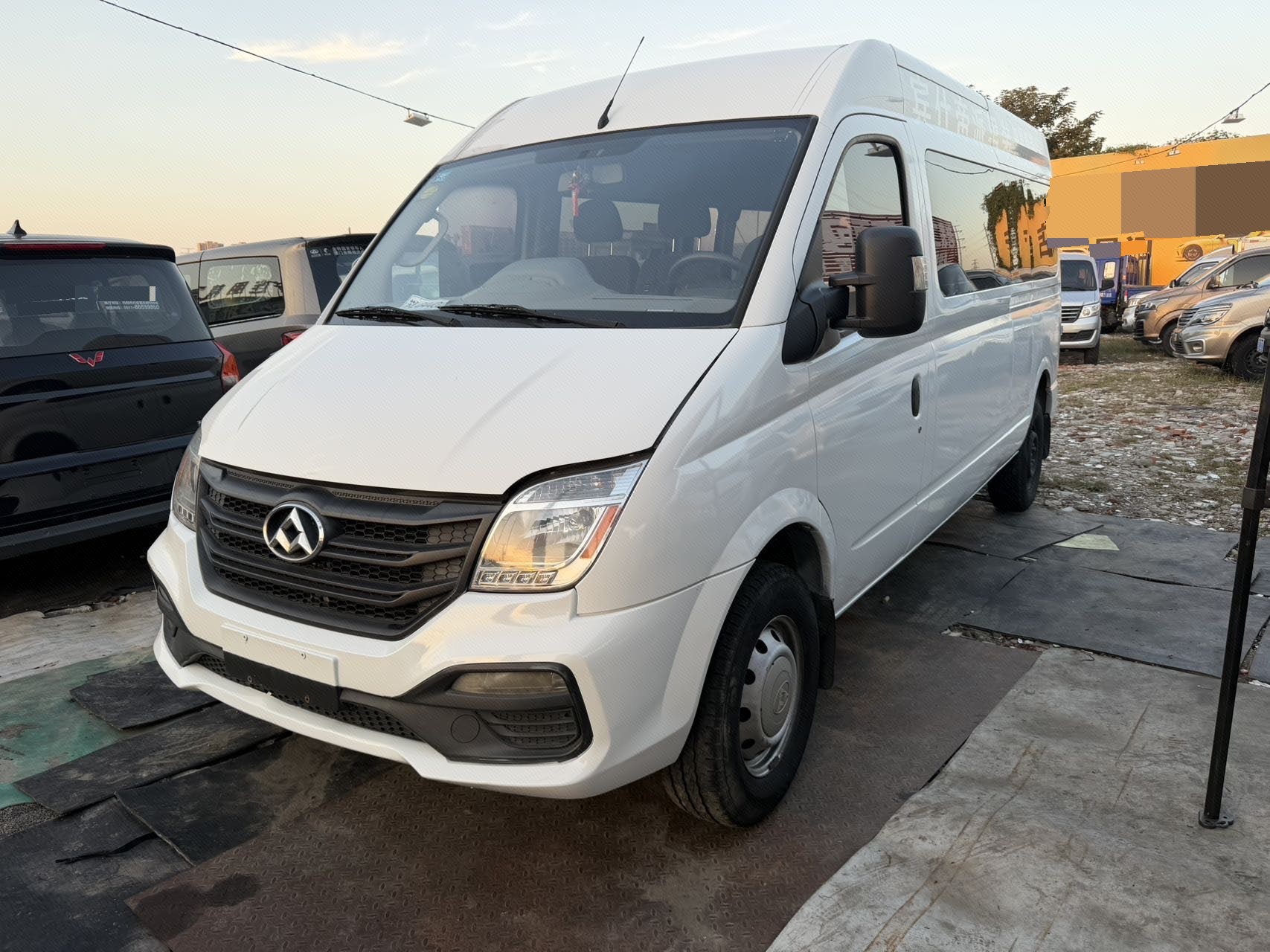 2018 2018 car image