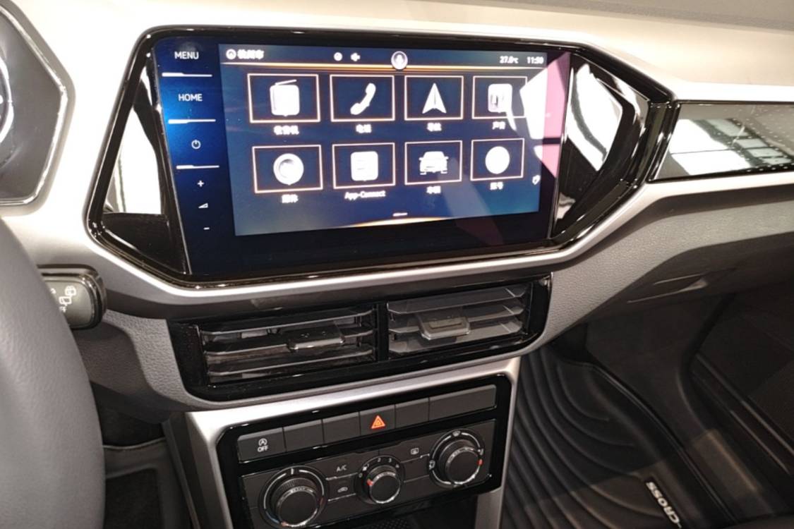 Volkswagen T-Cross 2021 #27 Volkswagen T-Cross 2021 car image #27