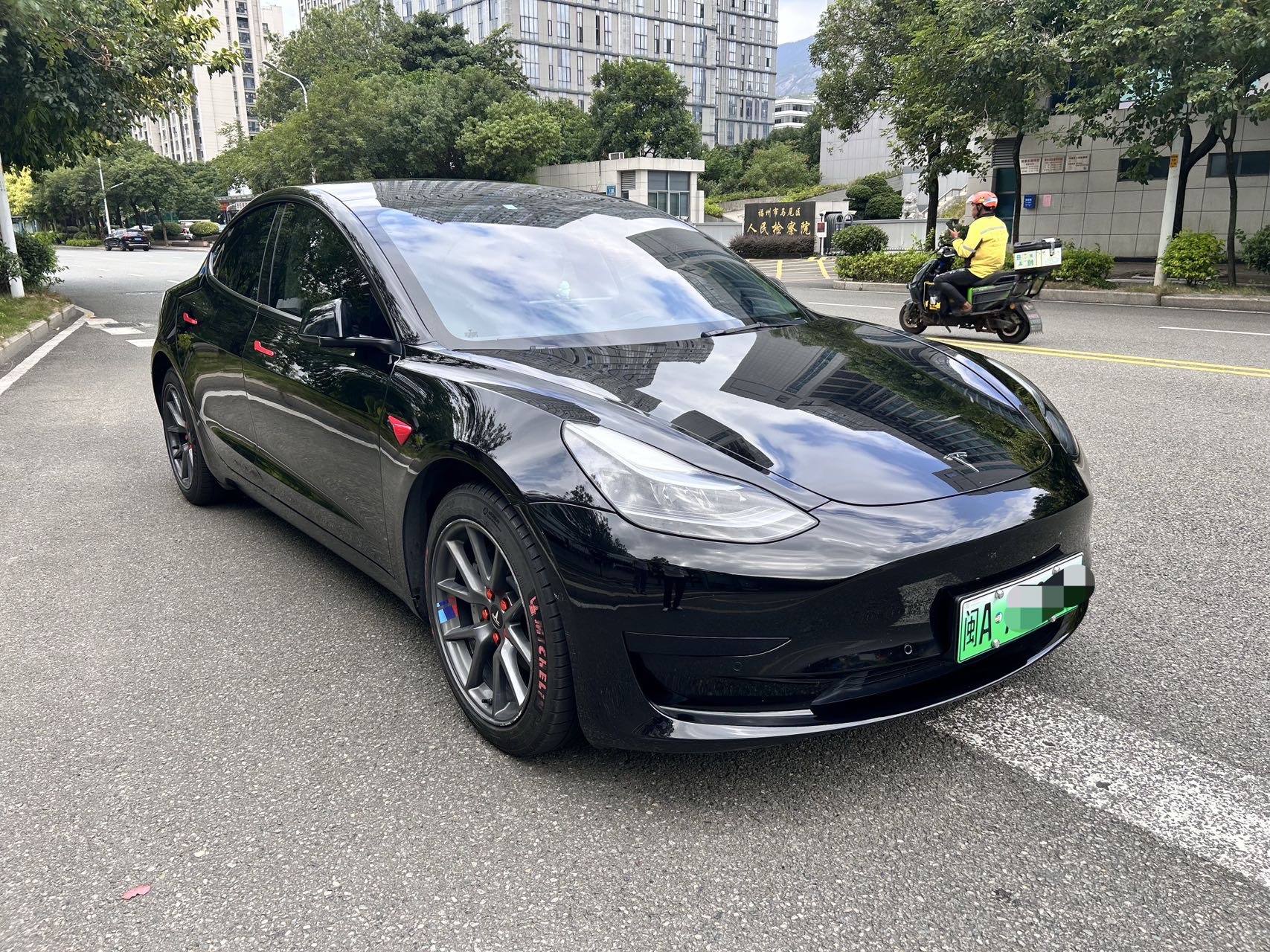 Tesla Model 3 2023 car image 