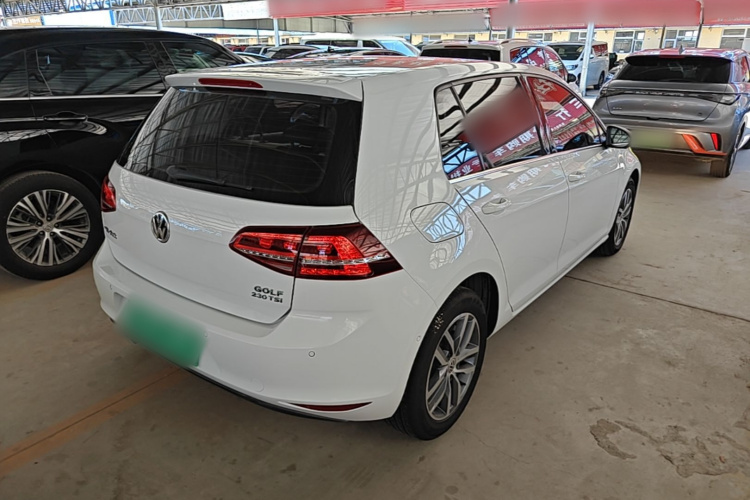 Volkswagen Golf 2017 car image #7