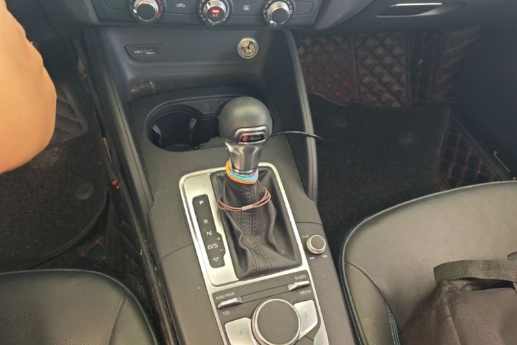 Audi A3 2019 صورة سيارة #14