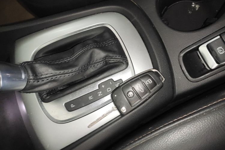 Audi Q3 2018 #9 Audi Q3 2018 car image #9