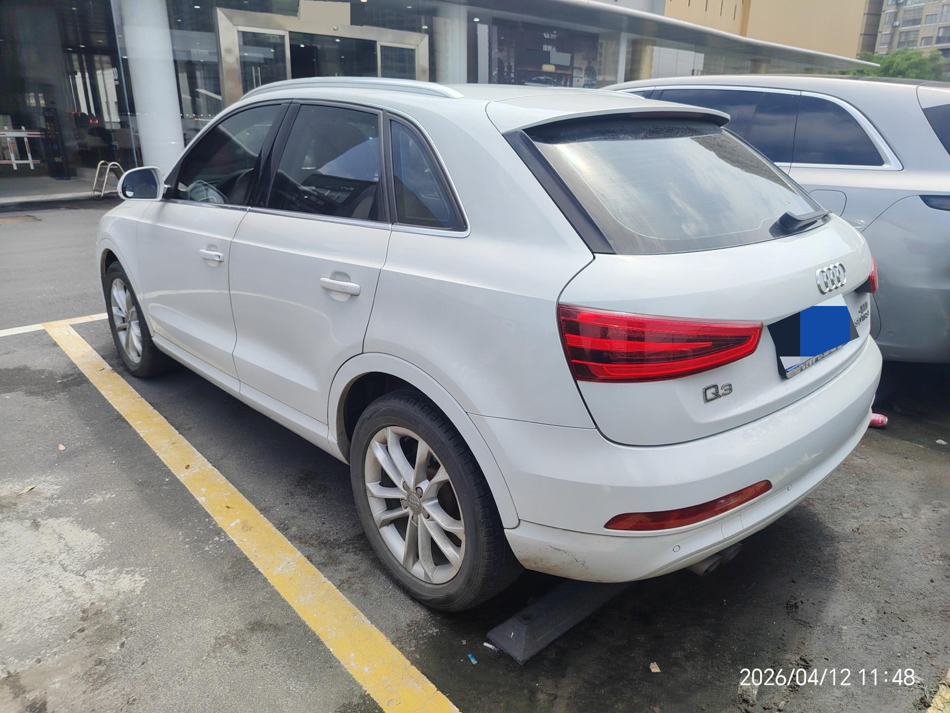 Audi Q3 2016 car image #4