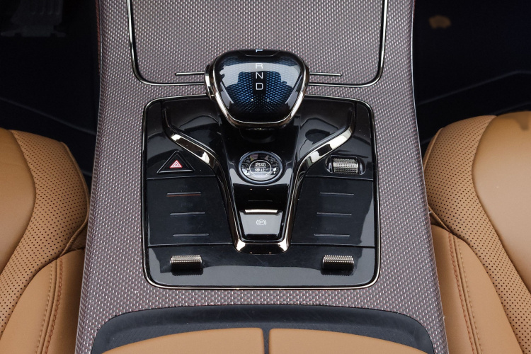 BYD Han 2022 immagine di auto #15