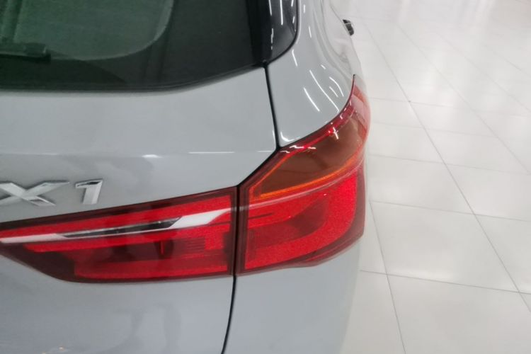BMW X1 2017 #8 BMW X1 2017 car image #8