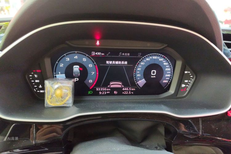 Audi Q3 2021 car image #14