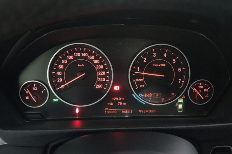 BMW 3 Series 2017 car image #12