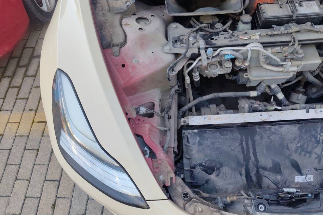 Tesla Model 3 2020 car image #11