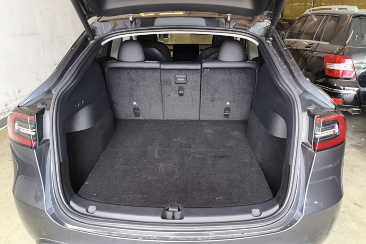 Tesla Model Y 2021 #19 Tesla Model Y 2021 car image #19