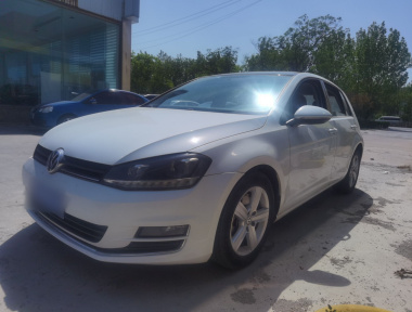 Volkswagen Golf 2015 Volkswagen Golf 2015 car image